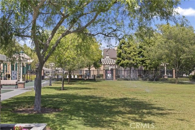 328 Flyers Ln, Tustin, CA 92782