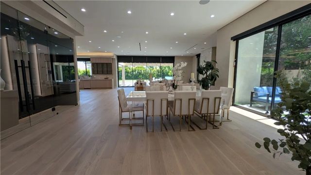 4528 Matilija Avenue, Sherman Oaks, CA 91423