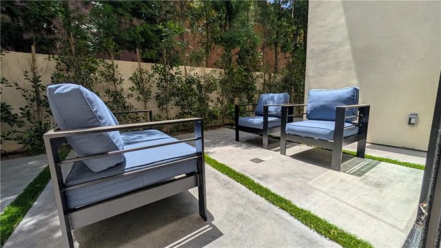 4528 Matilija Avenue, Sherman Oaks, CA 91423