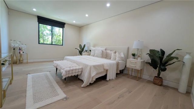 4528 Matilija Avenue, Sherman Oaks, CA 91423