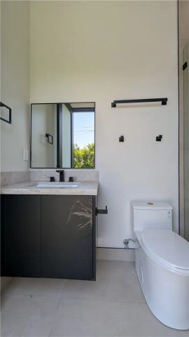 4528 Matilija Avenue, Sherman Oaks, CA 91423