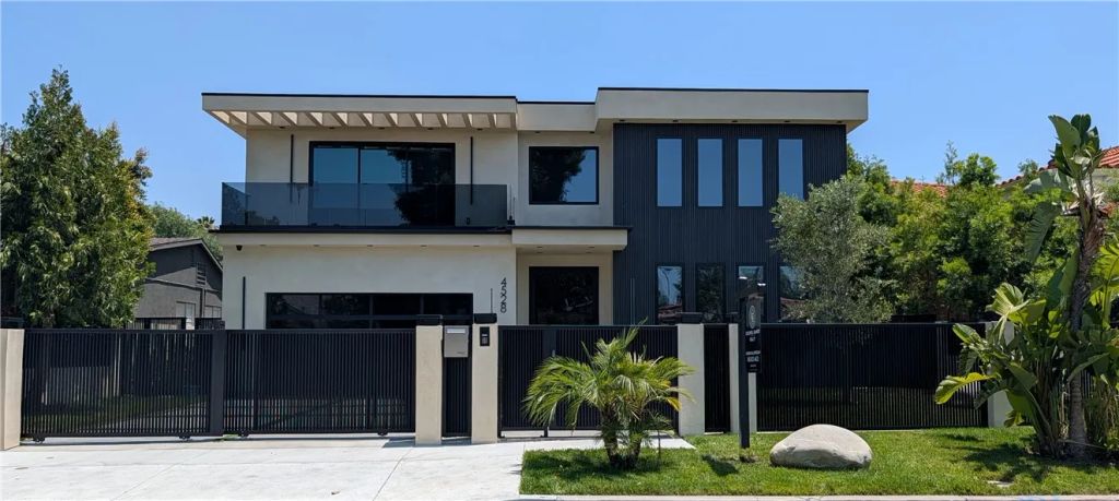 4528 Matilija Avenue, Sherman Oaks, CA 91423