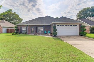 7621 Falcon Circle, Ocean Springs, MS 39564