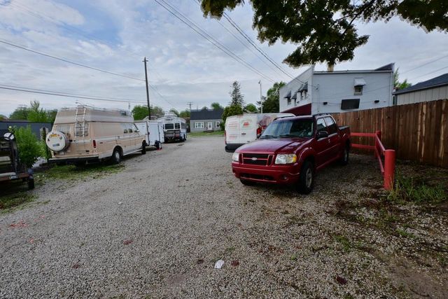 88 W BECHER STREET, West Allis, WI 53227