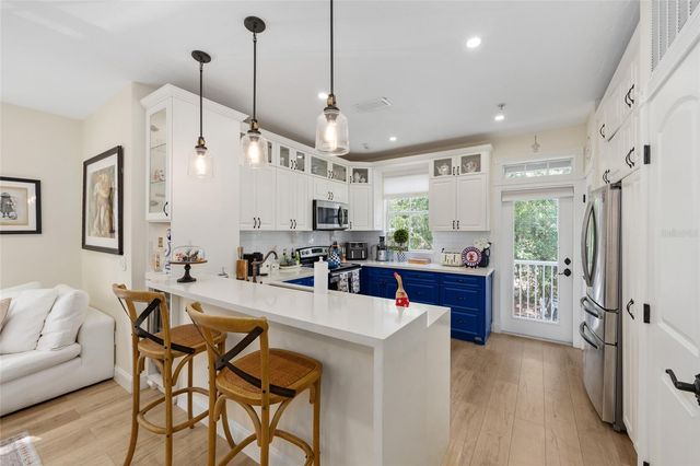 621 SW 10TH STREET 201, Gainesville, FL 32601