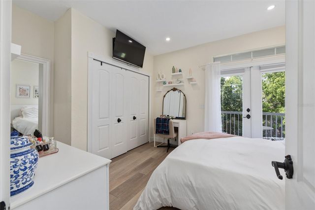 621 SW 10TH STREET 201, Gainesville, FL 32601