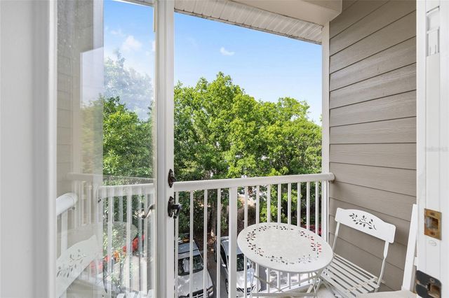 621 SW 10TH STREET 201, Gainesville, FL 32601