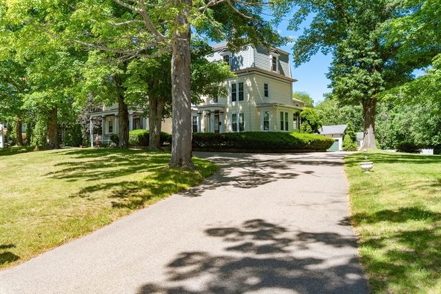 48 Mendon St., Blackstone, MA 01504