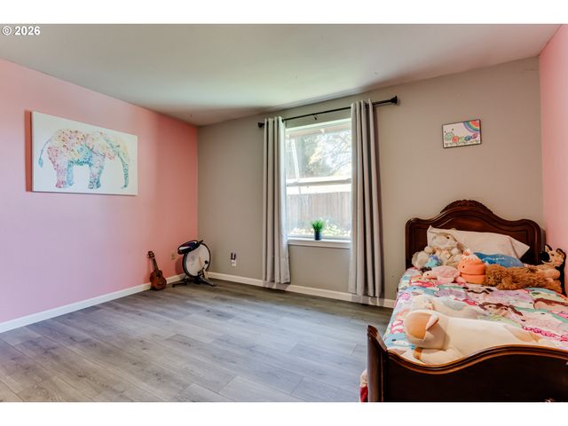 535 RIVER LOOP 2, Eugene, OR 97404