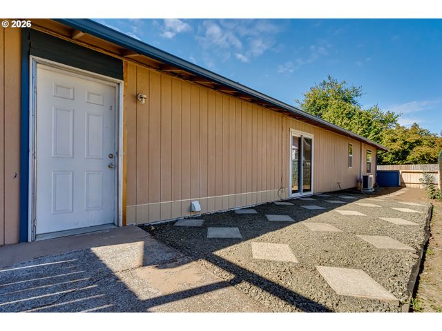 535 RIVER LOOP 2, Eugene, OR 97404