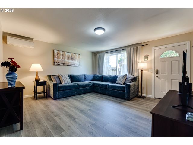 535 RIVER LOOP 2, Eugene, OR 97404