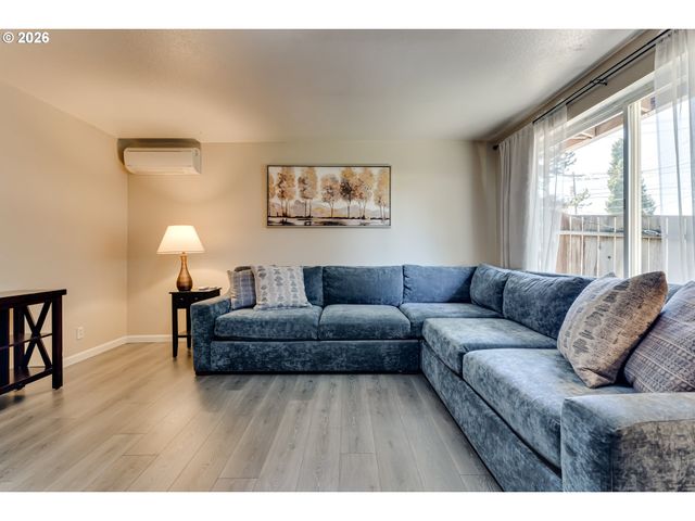 535 RIVER LOOP 2, Eugene, OR 97404