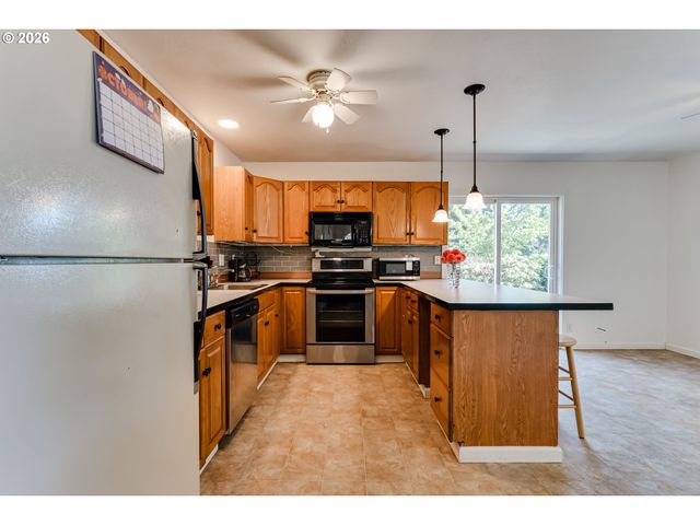 535 RIVER LOOP 2, Eugene, OR 97404