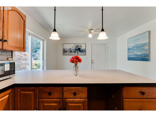 535 RIVER LOOP 2, Eugene, OR 97404