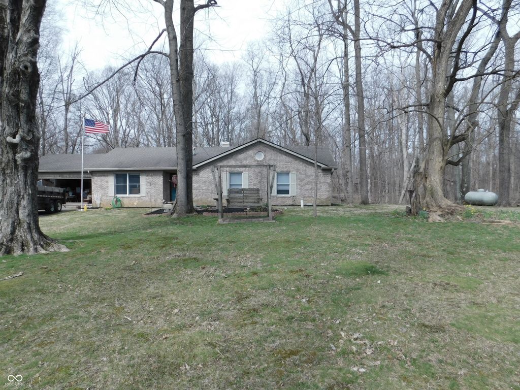 131 Victory Hill, Coatesville, IN 46121