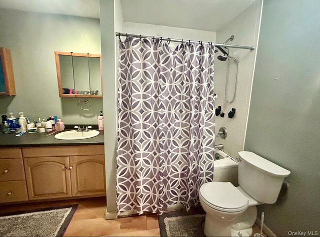 22 E Halley Lane, Central Islip, NY 11722