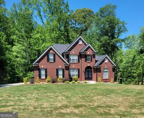 26 Parlor Circle, Sharpsburg, GA 30277