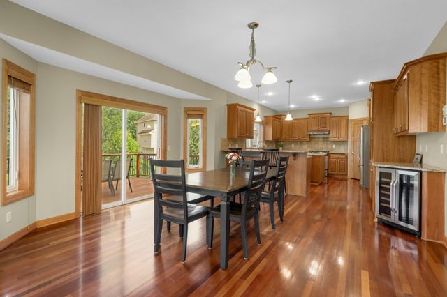 10721 Mccool Drive W, Burnsville, MN 55337