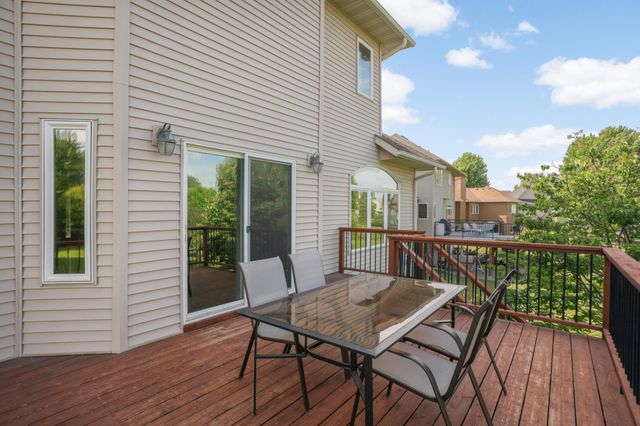 10721 Mccool Drive W, Burnsville, MN 55337