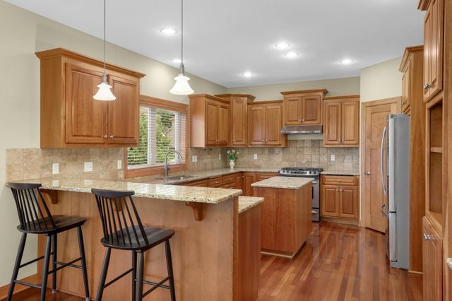 10721 Mccool Drive W, Burnsville, MN 55337