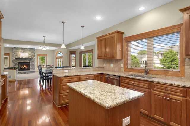 10721 Mccool Drive W, Burnsville, MN 55337