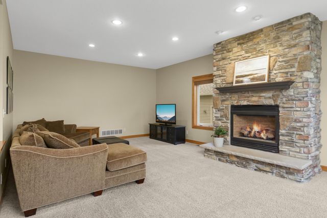 10721 Mccool Drive W, Burnsville, MN 55337