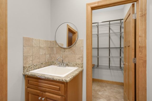 10721 Mccool Drive W, Burnsville, MN 55337