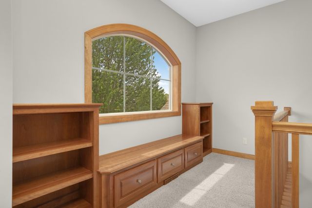 10721 Mccool Drive W, Burnsville, MN 55337