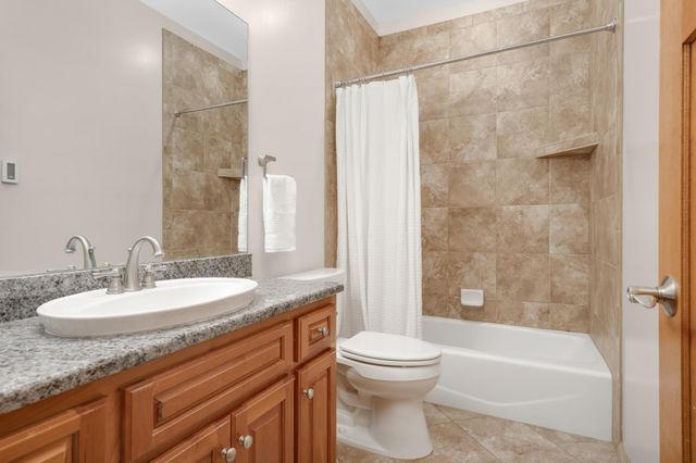 10721 Mccool Drive W, Burnsville, MN 55337