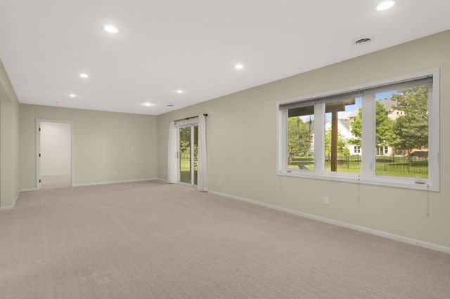 10721 Mccool Drive W, Burnsville, MN 55337