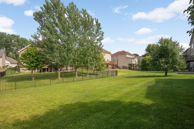 10721 Mccool Drive W, Burnsville, MN 55337