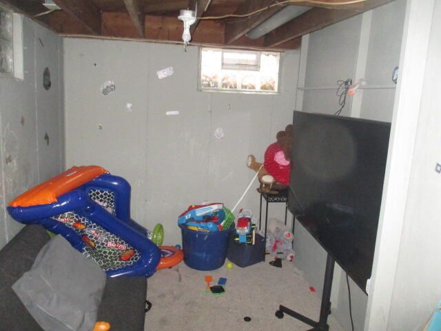 865 Carrier Creek Boulevard, Grand Rapids, MI 49503