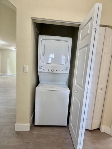 2885 SE 1st Dr 1, Homestead, FL 33033