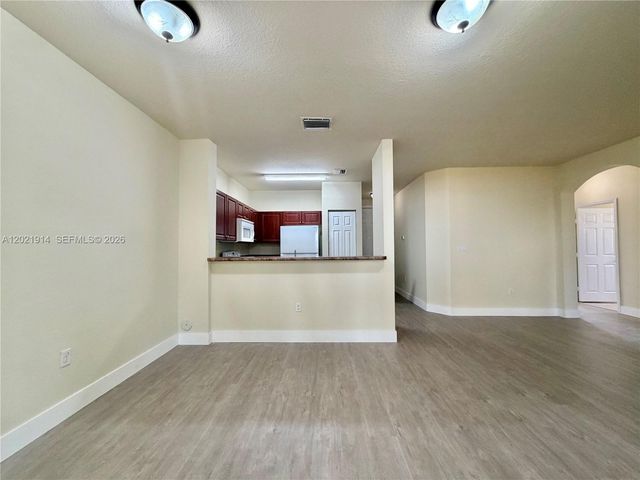 2885 SE 1st Dr 1, Homestead, FL 33033