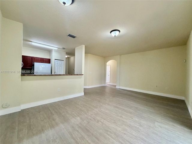 2885 SE 1st Dr 1, Homestead, FL 33033