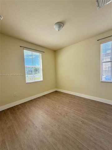 2885 SE 1st Dr 1, Homestead, FL 33033