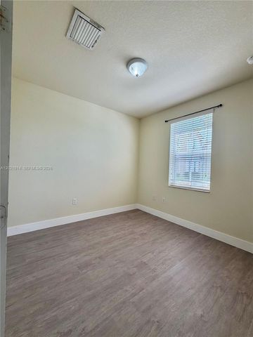 2885 SE 1st Dr 1, Homestead, FL 33033