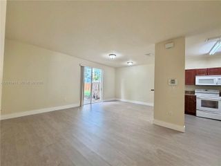 2885 SE 1st Dr 1, Homestead, FL 33033