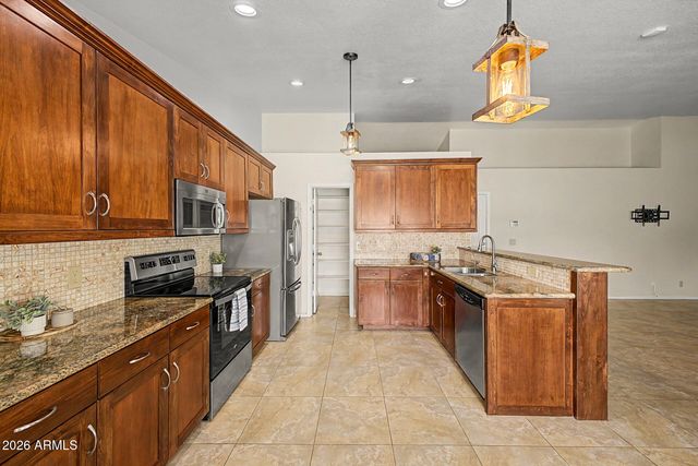 933 N 94TH Place, Mesa, AZ 85207