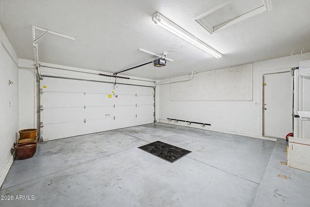 933 N 94TH Place, Mesa, AZ 85207
