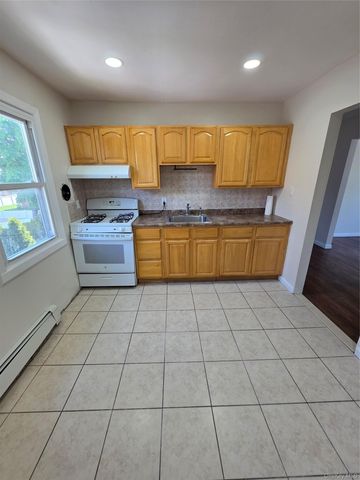 523 Hawthorne Avenue, Uniondale, NY 11553