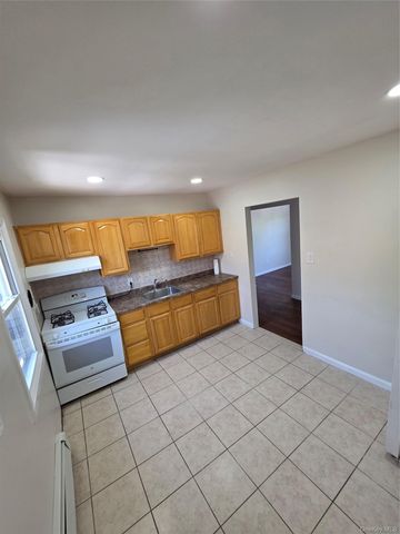 523 Hawthorne Avenue, Uniondale, NY 11553