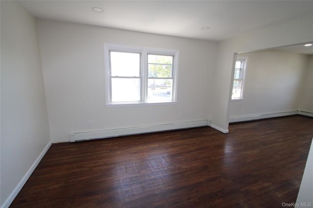 523 Hawthorne Avenue, Uniondale, NY 11553