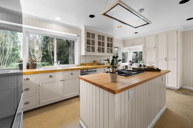 43120 Montgomery Ave, Davis, CA 95618