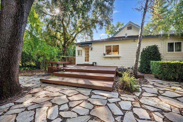 43120 Montgomery Ave, Davis, CA 95618