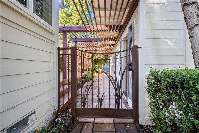 43120 Montgomery Ave, Davis, CA 95618