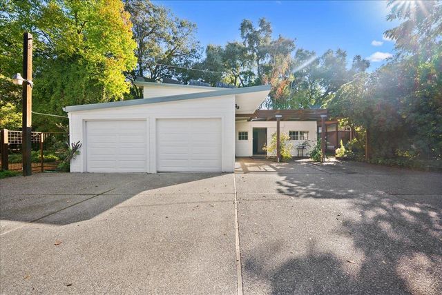 43120 Montgomery Ave, Davis, CA 95618