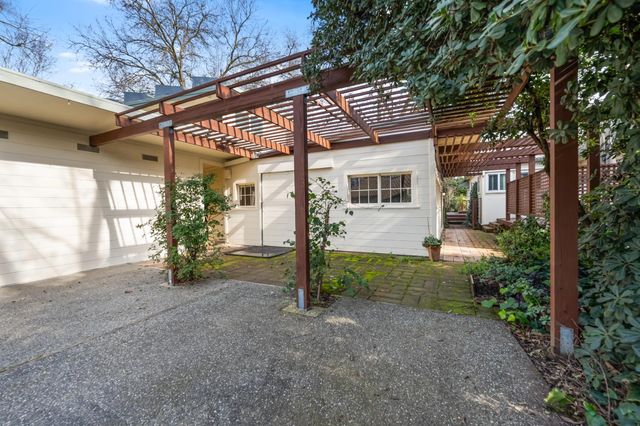 43120 Montgomery Ave, Davis, CA 95618