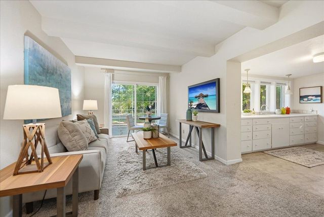 43120 Montgomery Ave, Davis, CA 95618