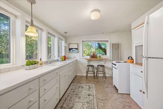 43120 Montgomery Ave, Davis, CA 95618